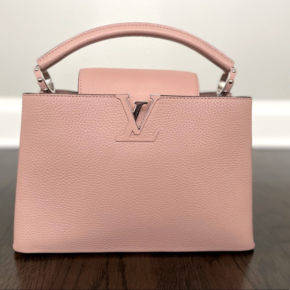 NEW 100% Authentic Louis Vuitton Capucines MM Pink